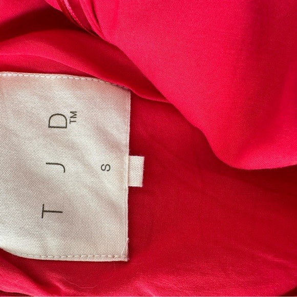 Adorable red lace dress! Worn once! - Picture 3 of 4